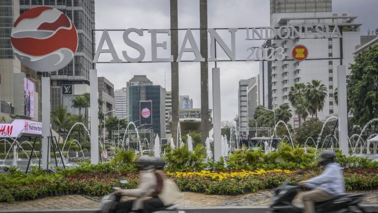 Sederet Keuntungan Indonesia menjadi Tuan Rumah KTT ASEAN
