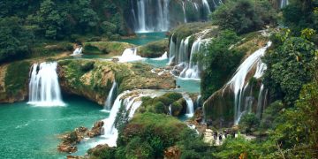 Air Terjun Panas Dingin di Desa Belitar Seberang, Kabupaten Rejanglebong, Bengkulu