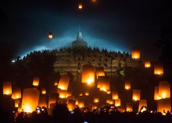 Penerbangan Ribuan Lampion Tutup Rangkaian Waisak Borobudur