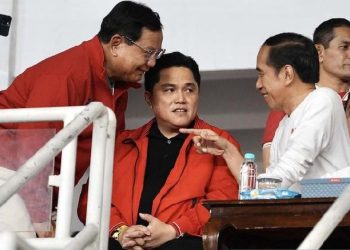 Jokowi Ajak Prabowo dan Erick Thohir Tinjau Produksi Alutsista di Pindad