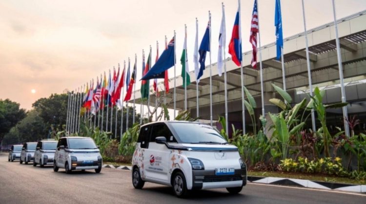 150 Unit Wuling Air ev Turut Sukseskan KTT ASEAN 2023