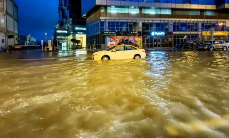 Kemenlu Verifikasi Tidak Ada WNI Korban Banjir di Dubai: KJRI Dubai Tanggap Cuaca Ekstrem