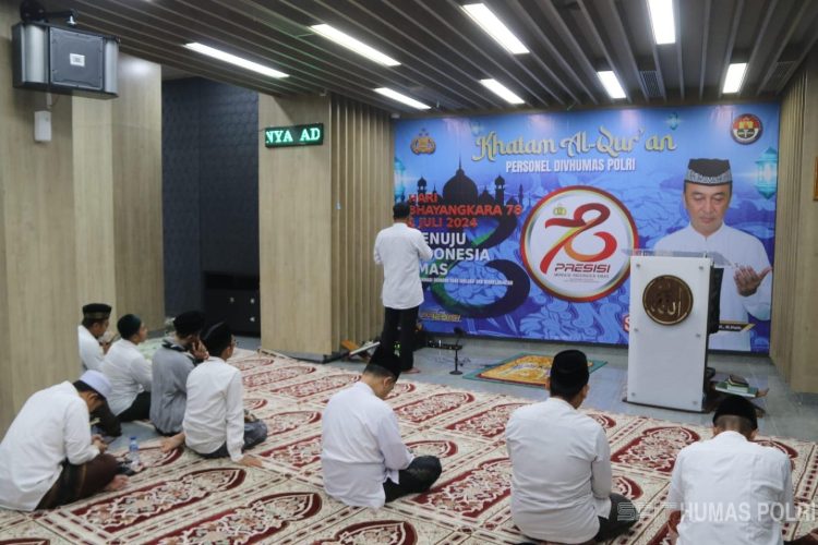 Divisi Humas Polri Gelar Khataman Al-Quran Serentak di Hari Bhayangkara ke-78