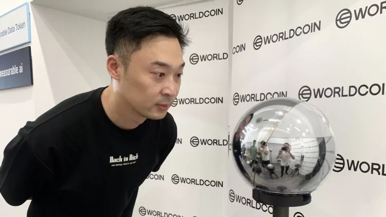 Indonesia Bekukan Sementara WorldCoin, Sorotan Tertuju pada Isu Privasi dan Pengumpulan Data Biometrik