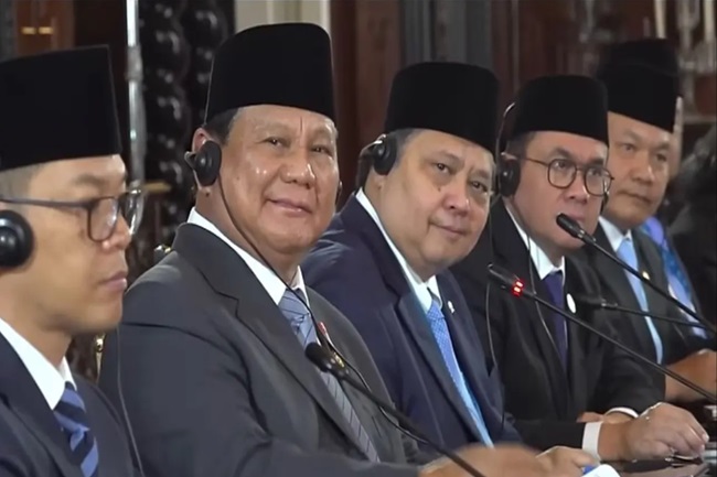 PERAN RI DI APEC: Prabowo Tampil dengan Peci Hitam, Siap Bicara Ketahanan Ekonomi Asia Pasifik