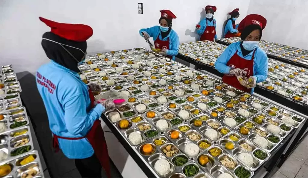 Badan Gizi Nasional Tegaskan Sanksi Tegas, Dapur Dilarang Memasak Sebelum Pukul 00.00