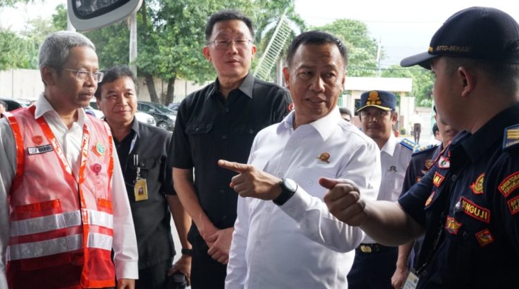 Ditjen Hubdat Tinjau PO Sinar Jaya di Bekasi, Pastikan Armada Bus Layak Jalan Jelang Nataru