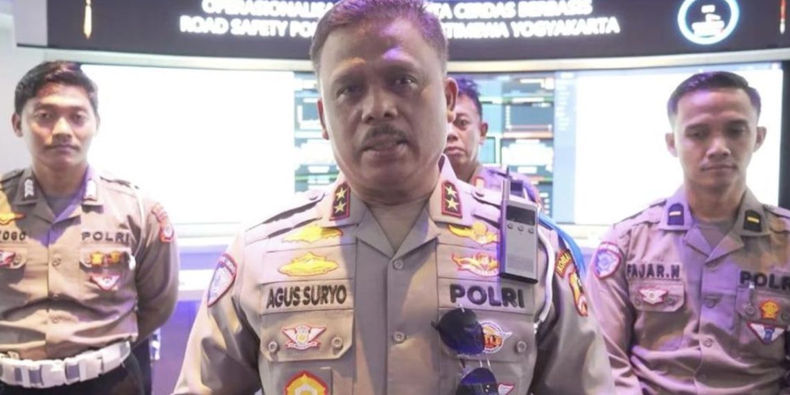Kepala Korps Lalu Lintas (Kakorlantas) Polri Inspektur Jenderal Polisi Agus Suryonugroho mengecek kesiapan Smart City Yogyakarta