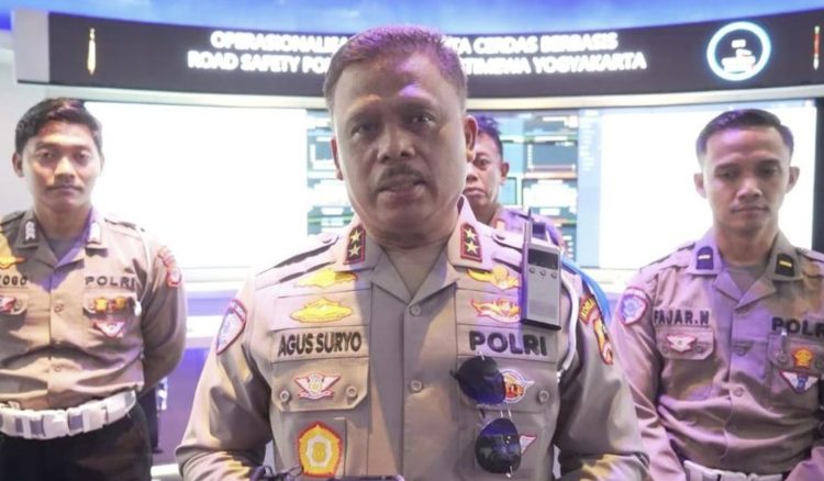 Kepala Korps Lalu Lintas (Kakorlantas) Polri Inspektur Jenderal Polisi Agus Suryonugroho mengecek kesiapan Smart City Yogyakarta