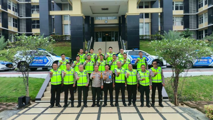 Instruksi Kakorlantas Dijalankan: 22 Personel dan Tiga Mobil PJR Korlantas Tiba di Lokasi Bencana Sumbar