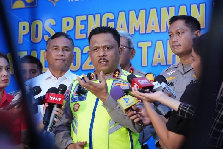 Kakorlantas Dan Menhub Pantau Keberangkatan Mudik Gratis Di Jakarta
