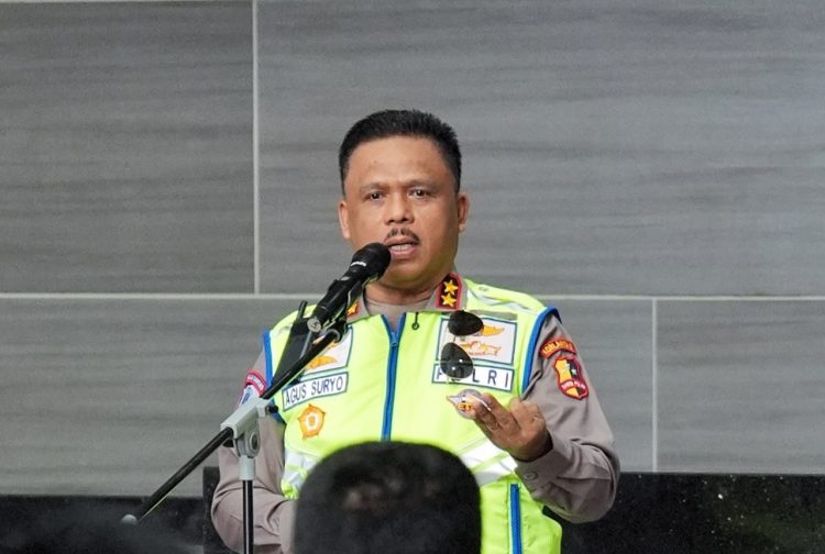 Kakorlantas Polri Irjen Pol Drs Agus Suryonugroho Sebut Arus Mudik Nataru Masih Terkendali