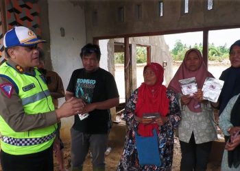 Kakorlantas Polri Salurkan Satu Ton Rendang Untuk Korban Bencana Sumbar