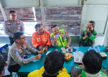 Kakorlantas Polri Irjen Agus Suryonugroho Ajak Warga Gotong Royong Di Jalan