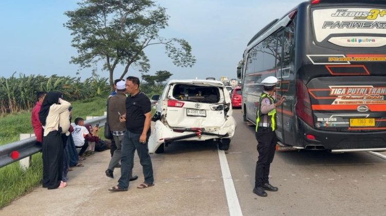 Lalu Lintas Tol Batang Kembali Normal Pasca-Evakuasi Kendaraan Terdampak Insiden