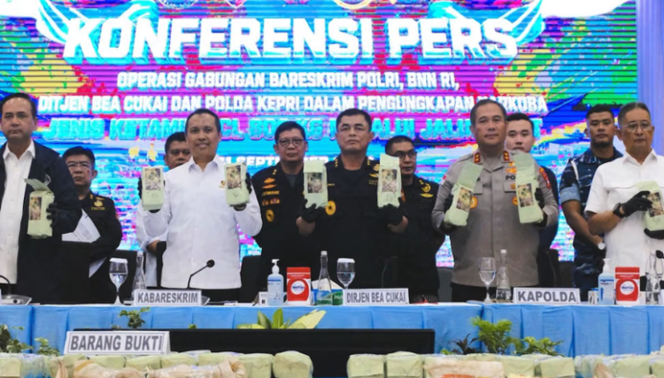 Bareskrim dan Tim Gabungan Cegat Kapal Pembawa Ketamin Rp1,2 Triliun