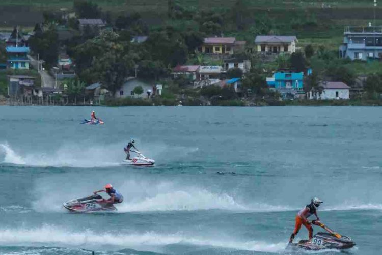Aquabike Jetski World Championship 2024 di Danau Toba: Atraksi Olahraga dan Pesta Rakyat yang Meriah