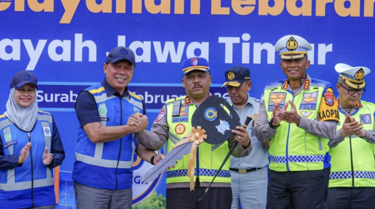 Kakorlantas Polri terima 15 kendaraan PJR dari PT Jasa Marga sebagai dukungan Operasi Ketupat 2026 demi kelancaran mudik dan keselamatan pengguna jalan.