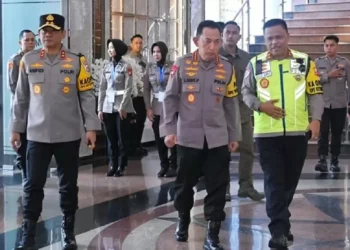 Polri Salip Capaian Historis, Kini Bersanding dengan TNI dan Presiden di Papan Atas Survei